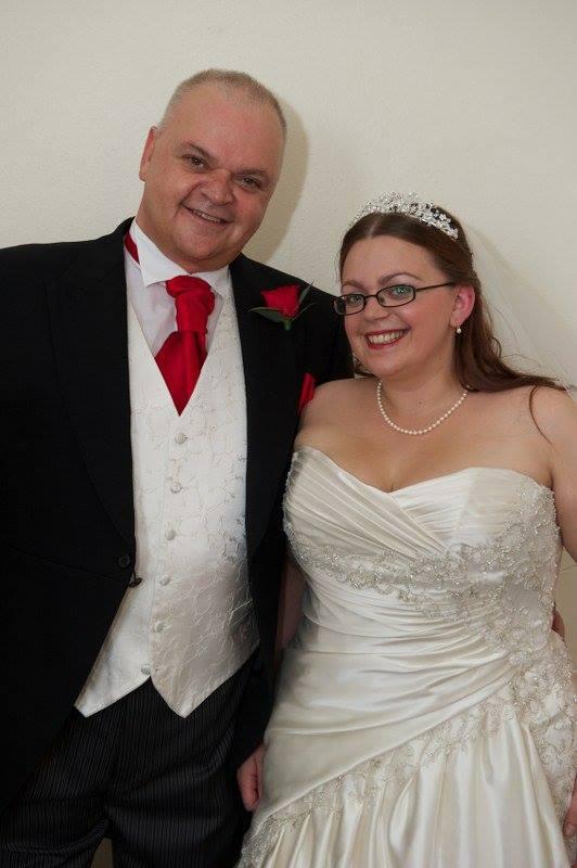 iconirc's tweet image. "@fionalovesopera: Merry Fathers Day @iconirc xx http://t.co/VmdRwxS7c7" I love this picture