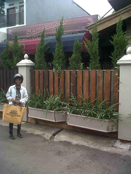 “<a href="/SCHITZOapparel/">Schitzo Apparel</a>: Thankyou for visiting <a href="/Schitzoland/">Schitzoland</a> :) RT <a href="/dheniaprillio/">Aprillio</a>: <a href="/SCHITZOapparel/">Schitzo Apparel</a> happy schitzo hhe ”