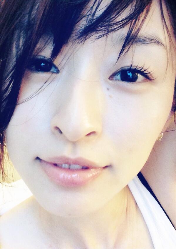 島袋寛子 島袋寛子ｓｐｅｅｄ婚も １２歳下早乙女太一の弟 友貴と交際１年 News News ニュース