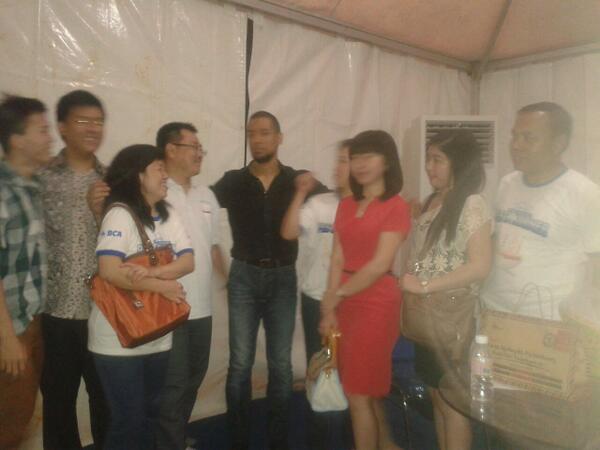 Marcell bersama panitia <a href="/GoodLifeBCA/">GoodLife BCA</a>