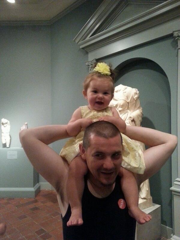 Dayna811's tweet photo. Kept a trip to the art museum fun for Little Miss Jocelyn <3 #DADWIN @SproutChannel http://t.co/HbjwXUysys