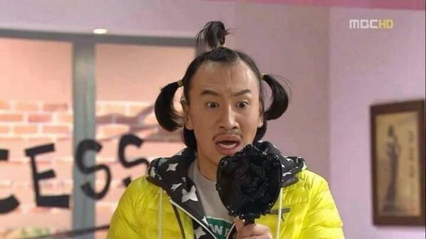 Fays_Queen's tweet photo. ห๊าาาาาาาาาาา ep 200 แล้วเหรอ >< #RunningMan200th http://t.co/cevStMkyCl