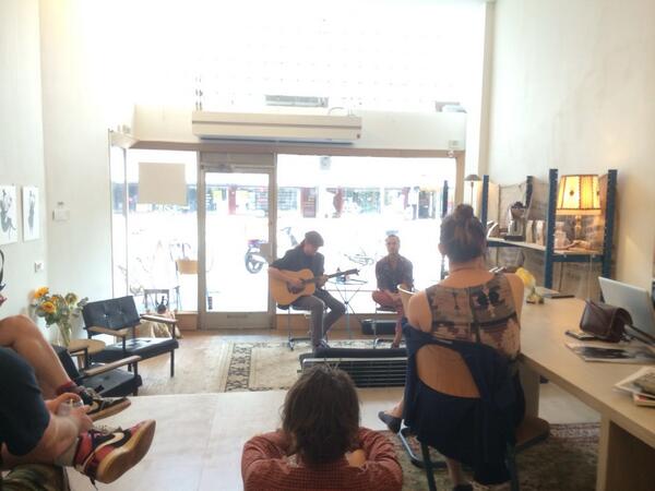 Singer songwriter @wl_coffee ... Dubbel smullen