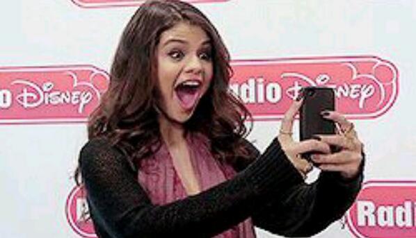 SGomezismylife's tweet photo. wishing you were best friends with selena #SelenaForMMVA http://t.co/k3IsFh4hO1