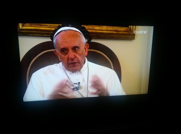 diostuitero's tweet photo. Aquí, viendo a mi Paco en la tele. http://t.co/tZWKsf6yll