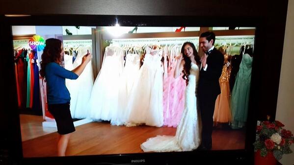 bu bölüm 10 numara 5 yıldız süper yaa... şunların mutluluğuna bakın