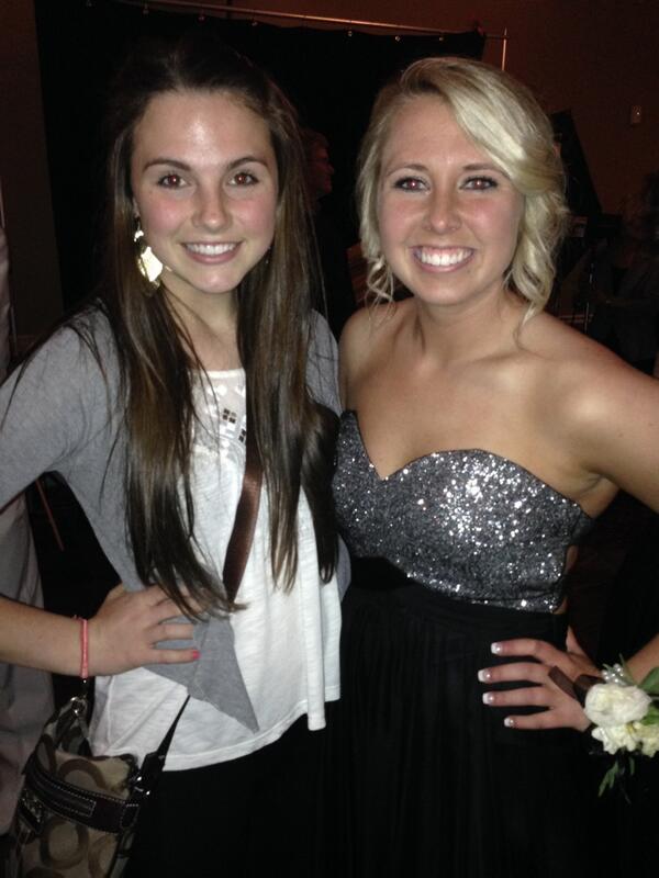 tmundy12's tweet photo. Happy Birthday ya beauty @BaileyKaldahl 🎉🎊🎈😍 http://t.co/fmxQNHFl8w