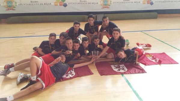 FBCyL's tweet photo. #CopaMini @basketCLeones campeón de la copa mini al vencer en la final a Lourdes 97-61 http://t.co/zaLlvOFKh3