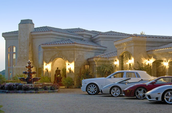 LUXURYPlCTURES's tweet photo. Ballin. http://t.co/HpWIypgwUR