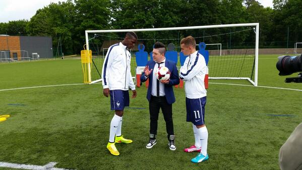 On est avec vous!!!!
#AllezLesBleus #FRAHON #CM2014