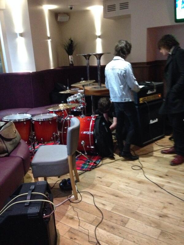 tempus_uk's tweet photo. We go on at 8:30 http://t.co/bXvpejx3eh