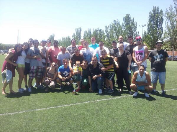 Tena_biggie's tweet photo. Esto son los moskis park http://t.co/3rvHzGhP6k