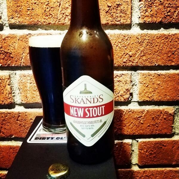 Dunno what to think of this brew, I think it's to thin for a stout I miss the mouth feel, good taste! #skands#beer
