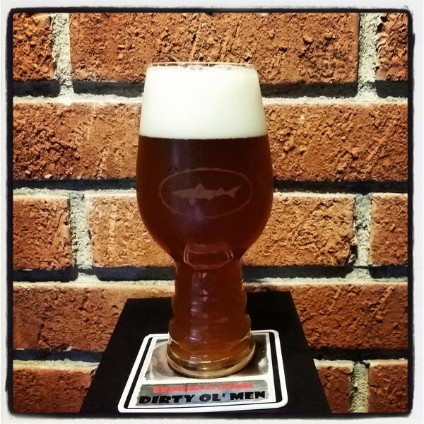 This home brewed IPA is so tasty, honestly one of the best IPA I ever tasted! #dirtyolmenn#brewedinanger# beer