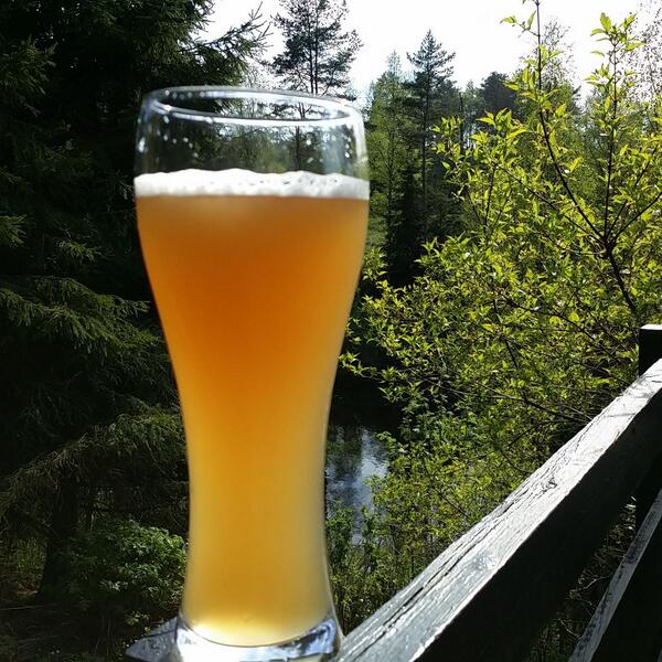 This home brewed weizen is so tasty, this was my last so I need  to get  brewing soon 😆#brewedinanger #dirtyolmen