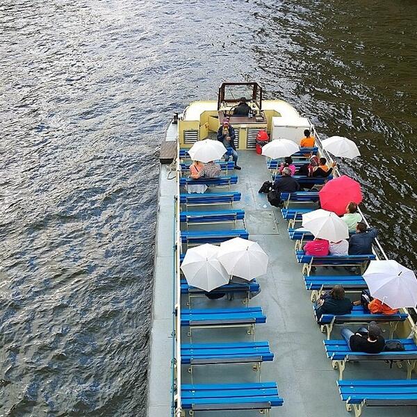 IlarysGrill's tweet photo. Berlin and the river #everchangingberlin 💙❤️💛 http://t.co/V14axgev6S