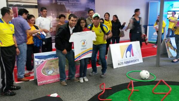 Ven y gánate camisetas activándote en #Expodeportes2014 en el parque Bicentenario