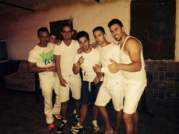pirraco25's tweet photo. Cuarto milenio illora..@agmz89 @RatoncitoPerez3 #seri#josele#victor #conejo @pirraco25 http://t.co/13Awa975tG