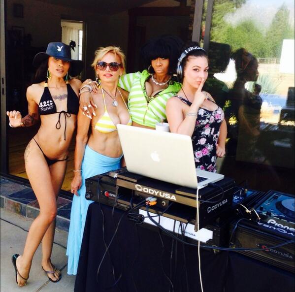 EricaMcLean's tweet photo. KchinaDoll.Heather.New York-Fathers Day BBQ.@the Ranch 333 http://t.co/5zDEzzGJ41