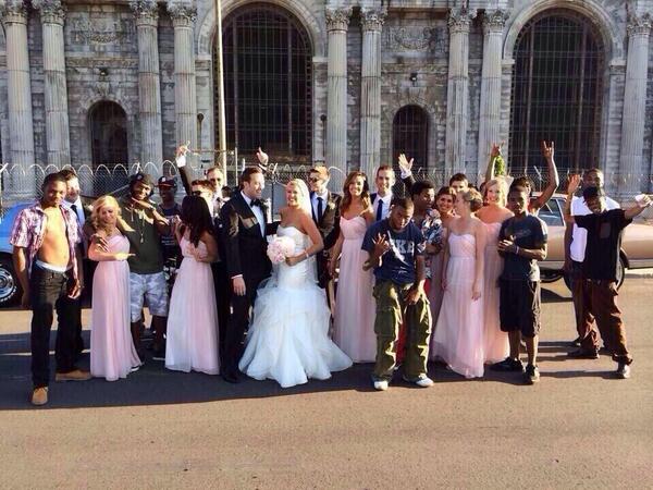 FunnyTextings's tweet photo. THEY ACTUALLY CAME.... IM CRYING 😂😂 http://t.co/1MvR65zyzJ