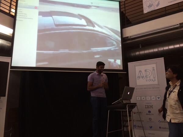 noonisms's tweet image. Gesture driven actions in your car from eagle @TeslaHawks at #APIdaysSF #hackathon @TwitterDev