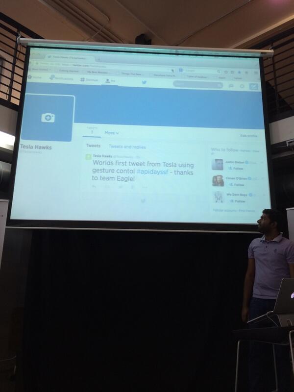 noonisms's tweet image. Gesture driven actions in your car from eagle @TeslaHawks at #APIdaysSF #hackathon @TwitterDev