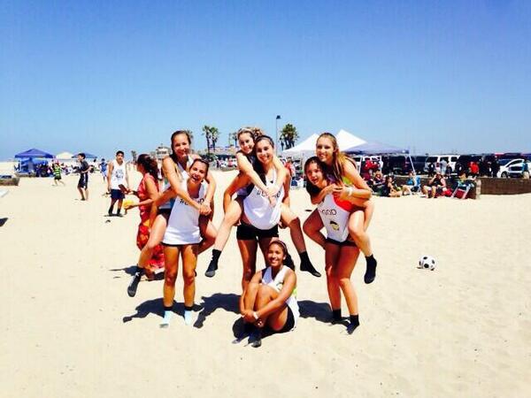 Ka5it's tweet image. Great weekend w/ my girls #lgod 💛⚽️