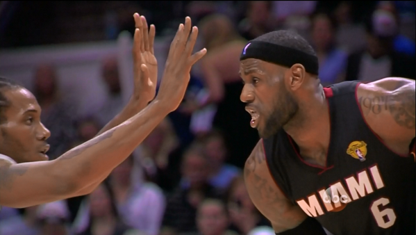 pic Kawhi Leonard Hands Ref kawaii gifts kawhi leonard hands referee