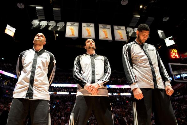 SportsCenter's tweet photo. Spurs have now won 5 NBA titles, 4th-most NBA in history.
Only Celtics (17), Lakers (16) and Bulls (6) have more. http://t.co/CeOydmWC6K