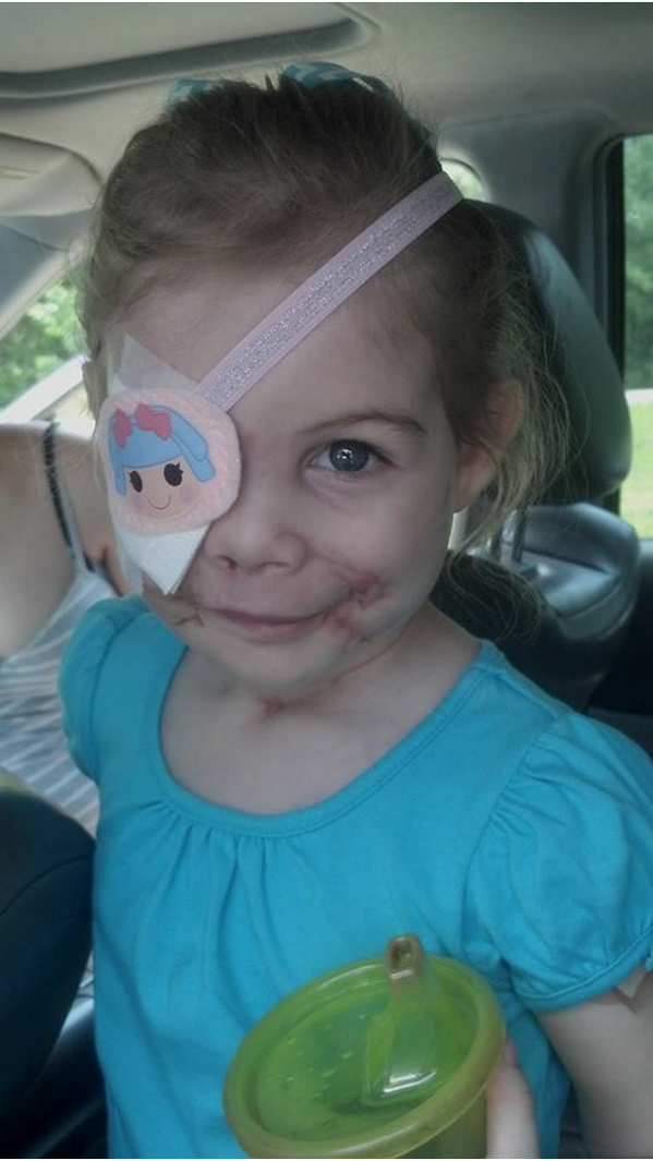 DominicArpin's tweet image. Expulsée d’un restaurant « parce qu’elle faisait peur aux clients ». PFK s’excuse. quebec.huffingtonpost.ca/2014/06/15/un-…