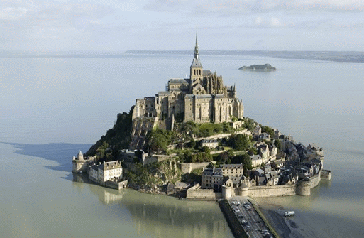 A3Noticias's tweet photo. Conoce Mont Saint-Michel, el castillo marino de Francia a través de @viajestic http://t.co/s4wR6pVIRz http://t.co/bO6W9AMECU