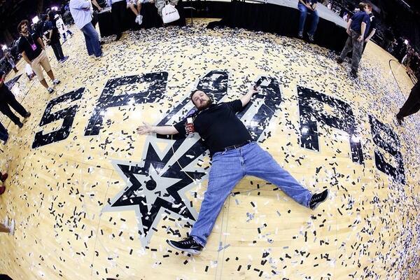 benhunted's tweet photo. #confettiangel thanks @tonygarc1a http://t.co/lzk0axwsxN