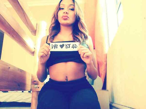 BiGiDuets's tweet photo. "@VinaLFC: We Love @DJ_4D http://t.co/lG81ohK9c0  " We definitely do. So Talented and only 16.  @DJFreshSA
