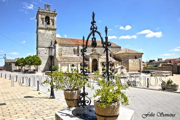 Buenos días #fototwitteros comenzamos la semana con la imagen de la plaza de #VillalbadelosAlcores, #felizsemana :)