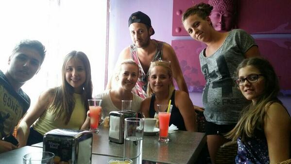 maykareina's tweet photo. #Barbacoa con los primos http://t.co/9T8LJzn2jv