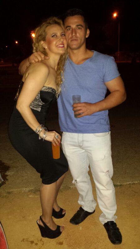 maykareina's tweet photo. Más fiesta http://t.co/IgQn9bTga6