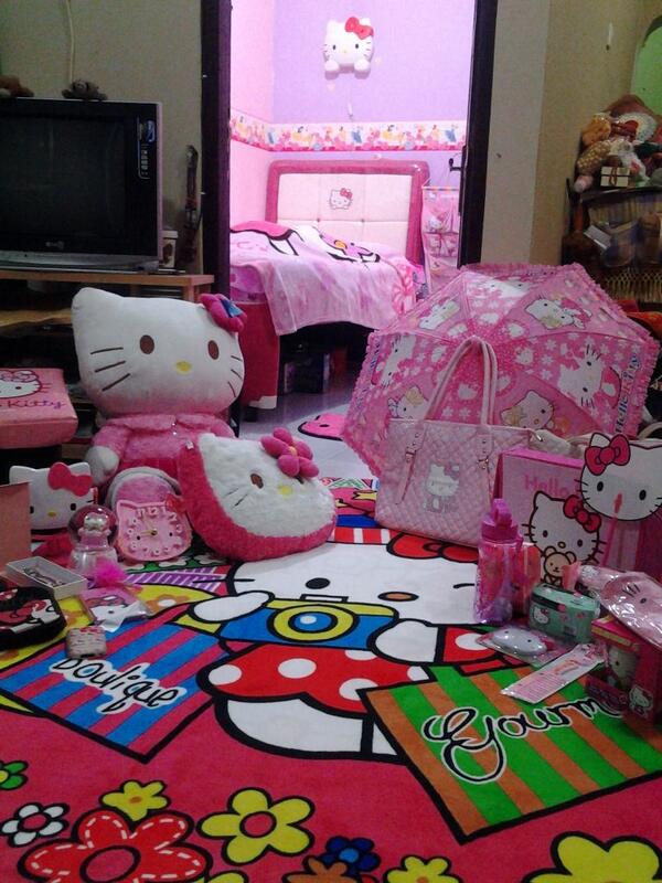 dessyastrini's tweet photo. @kotakasablanka ME AND MY KITTY!!!! #KKQuiz #HelloKittyAroundTheWorld http://t.co/j5mhdClSlj