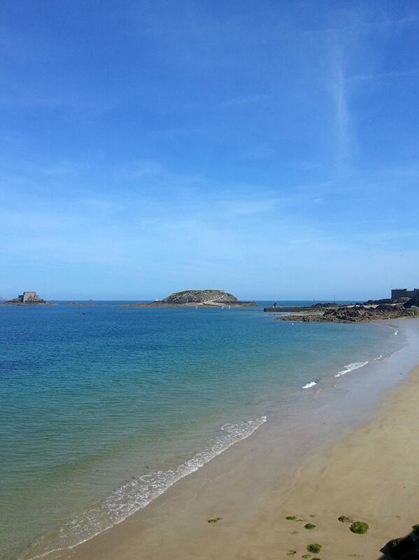 Ptitgibusprod's tweet photo. Un petit aperçu de notre shoot à Saint-Malo. Qui a dit qu'il ne faisait jamais beau en Bretagne ? http://t.co/3Mf2P4A2cy