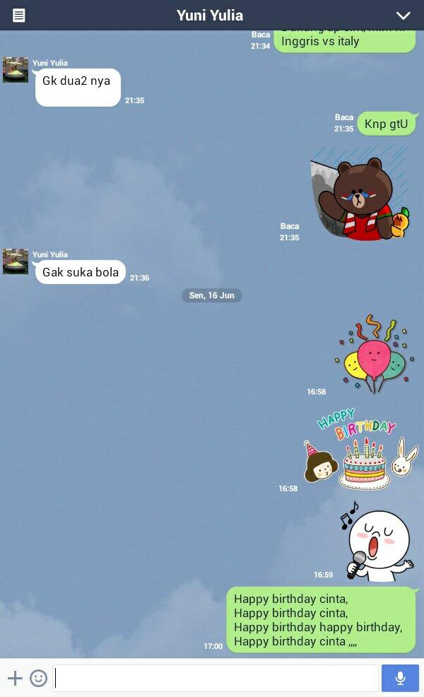 fudinJr_'s tweet photo. Happy birthday @YuniYulia9 http://t.co/aezc7wC0Cb
