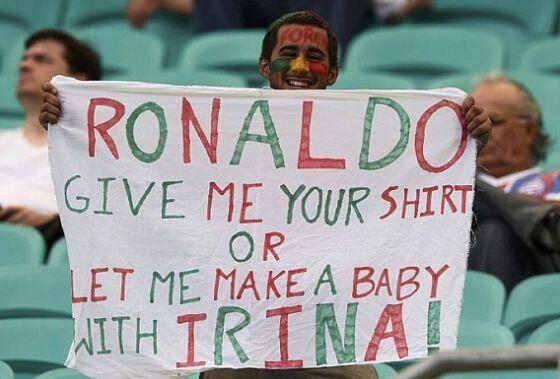FootyQuandary's tweet image. LOL! Your choice Ronaldo! XD