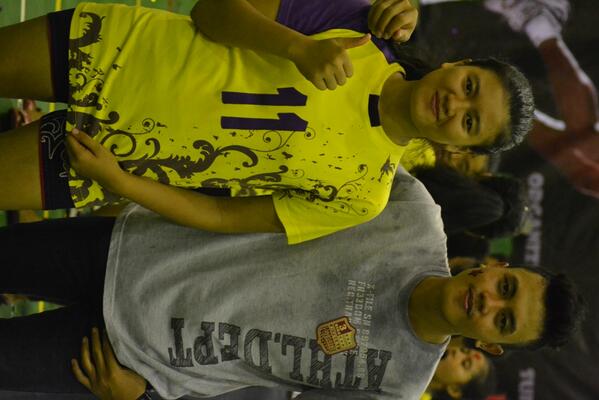 Cieeee ehemm eheemmm  . Ini salah satu pemain dari sma n 8 bekasi .