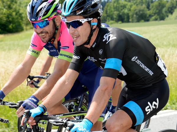 Sergio Henao's proved he's on flying form at the #TourDeSuisse. Read how stage 3 played out at po.st/Suisse3