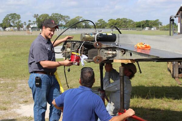 Dusty to the rescue. He steps in and removes the wings from a jet himself prior to transport. #ShippingWars