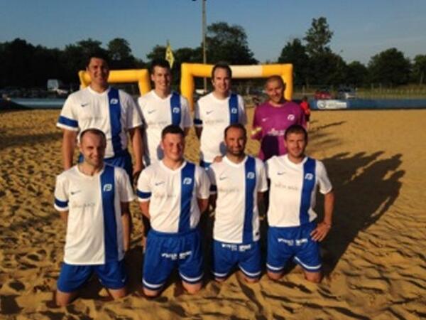 FootbaseClub's tweet photo. Beach Soccer du Cercle Paul Bert 
Footbase Team / Ex-Rennais  6-6 http://t.co/rfnrGyVL17