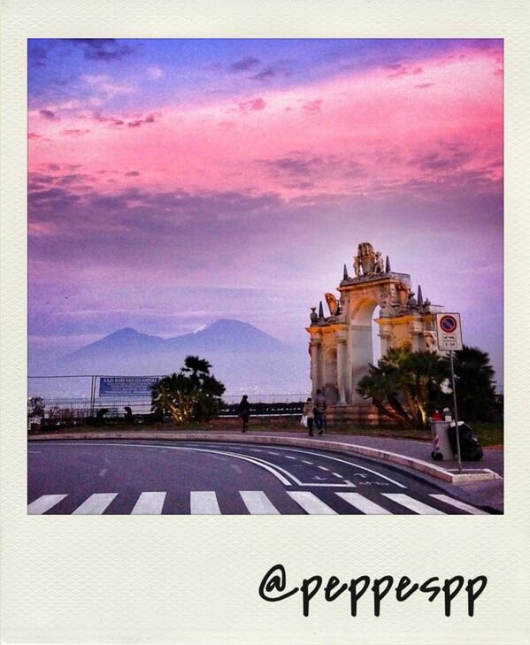 Igers_Napoli's tweet photo. #instantsfromnaples fontana del Gigante by peppespp @T_Street_Photo @turistipercaso @turista_curioso #igersnapoli http://t.co/ZTZtQQi8nc
