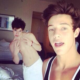 ICammmmm's tweet photo. 😍 @camerondallas http://t.co/n72Xhl2dya