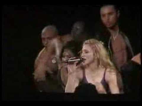 MadonnaStudio's tweet photo. #madonna #musicmonday Confessions Tour -Track 22 -Hung Up http://t.co/auSq2GOXE2 http://t.co/2ycBrFTPoz
