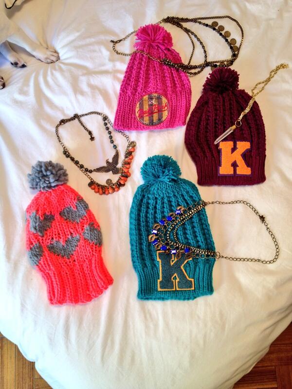 china_viale's tweet photo. Gracias @katushkas por los regalitos! http://t.co/sBIIz18ON2