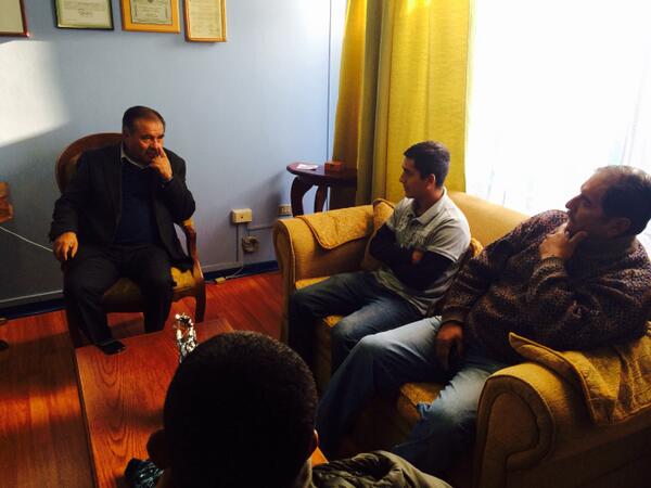 16:38 Hrs., Alcalde recibe la visita joven deportista Chañaralino Raúl Suárez.