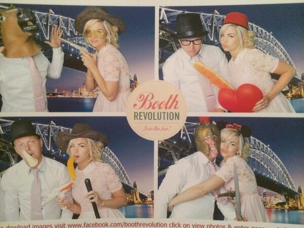jobelletay's tweet photo. @KBatesy9 photobooth giggles......😍💜 http://t.co/q4wTMDwBx5